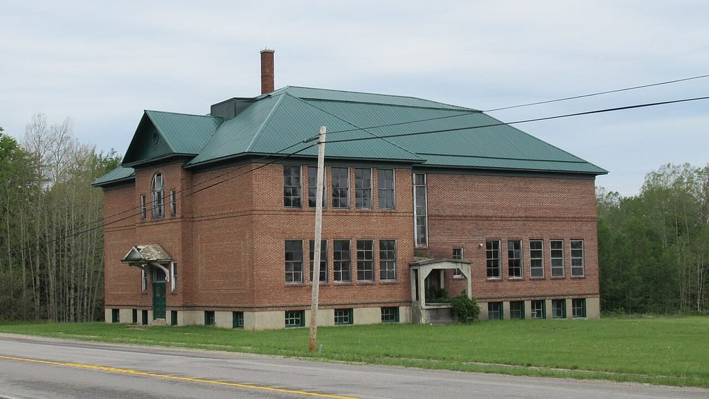 Historic school building in Luce County