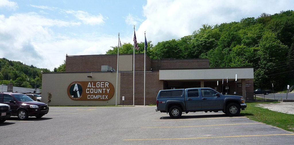 alger county courthouse Munising